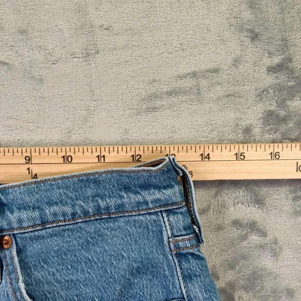 Levis 501 Original High Rise Denim Shorts Medium Wash Cut Off Size 26 56327-0251